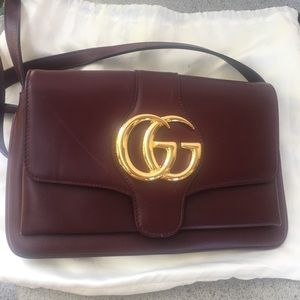 Authentic Gucci Arli small bag . Wine color !
